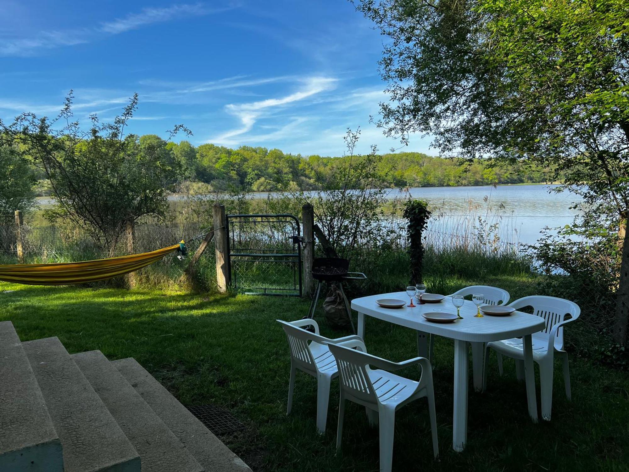 Chalet Au Bord De L'Etang 4 Pers Les Boulmiers Buitenkant foto